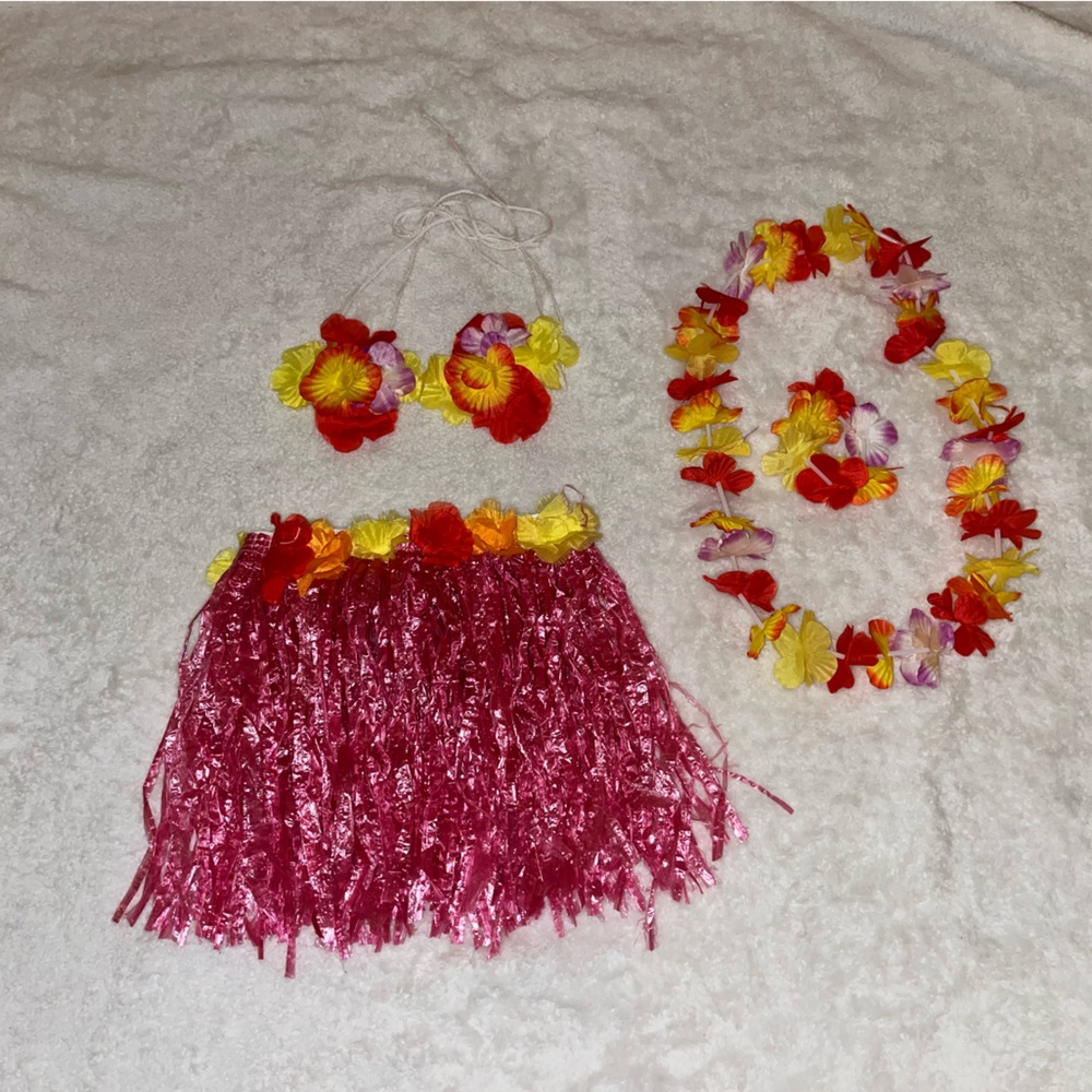 Little girl’s four-piece hula costume